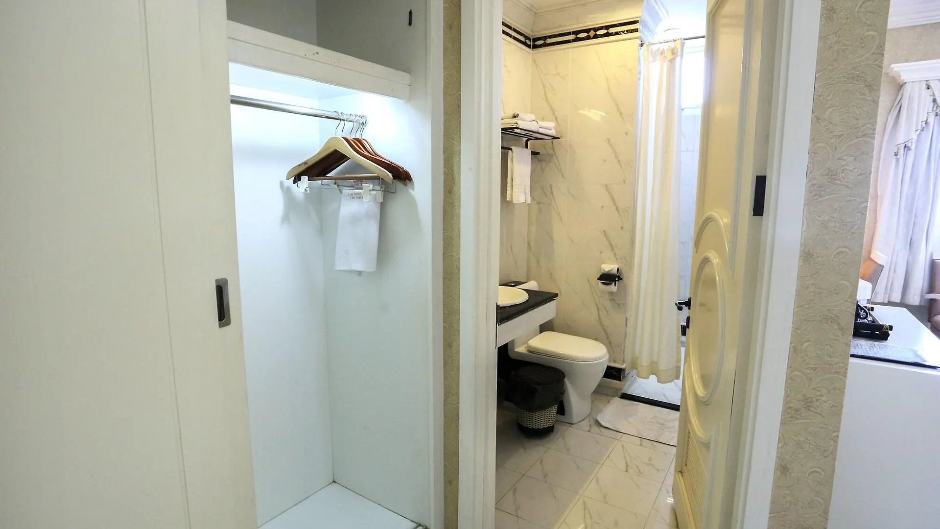 Seventeen Saloon Hotel Da Nang