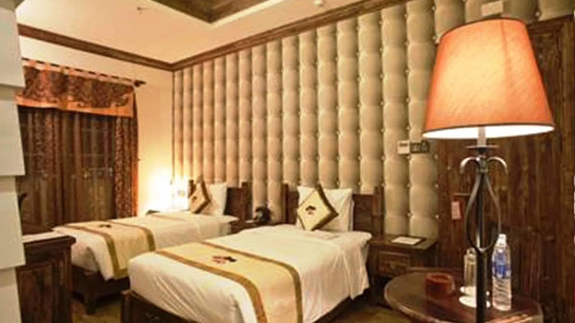 Seventeen Saloon Hotel Da Nang