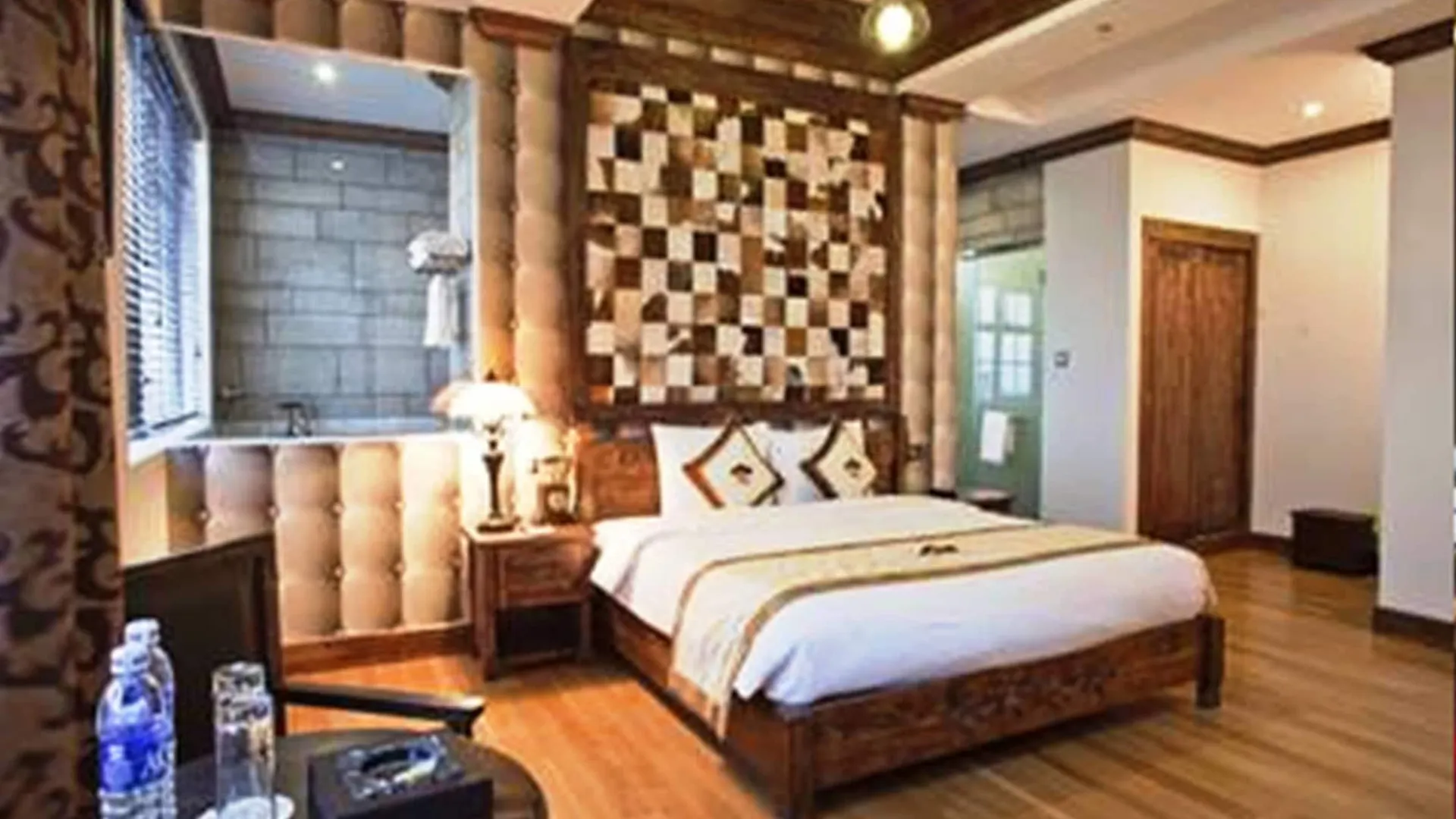 Seventeen Saloon Hotel Da Nang