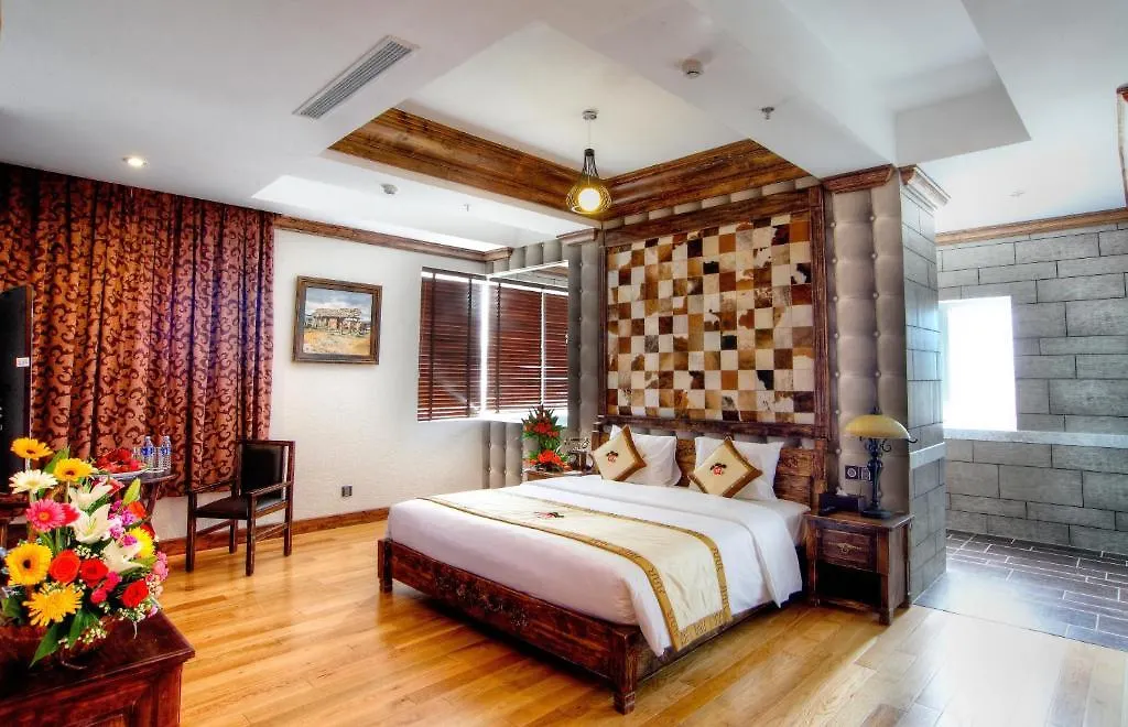 Seventeen Saloon Hotel Da Nang 3*,