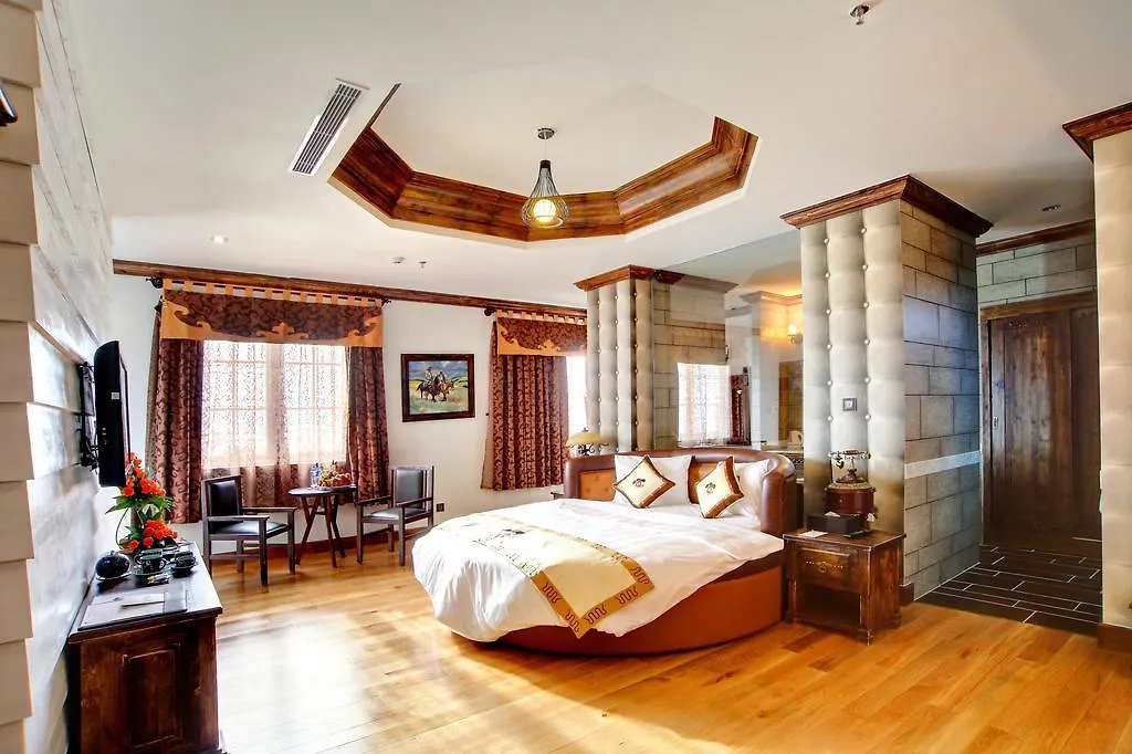 Seventeen Saloon Hotel Da Nang