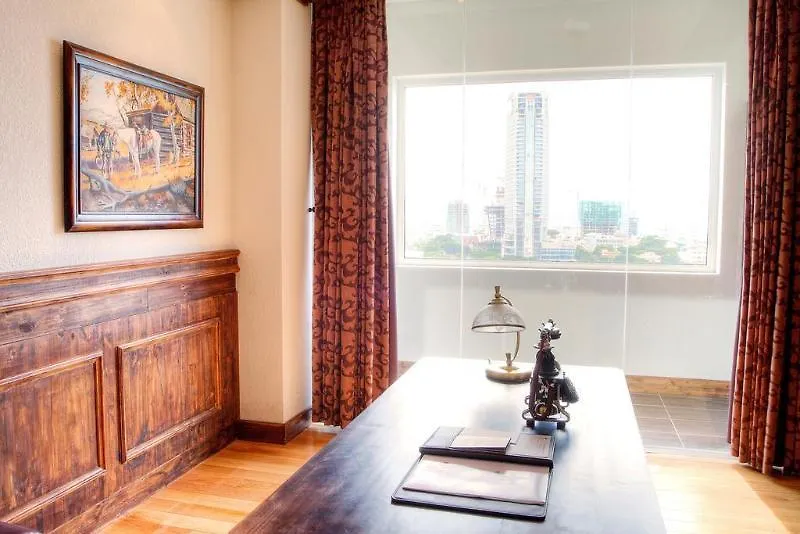 Seventeen Saloon Hotel Da Nang