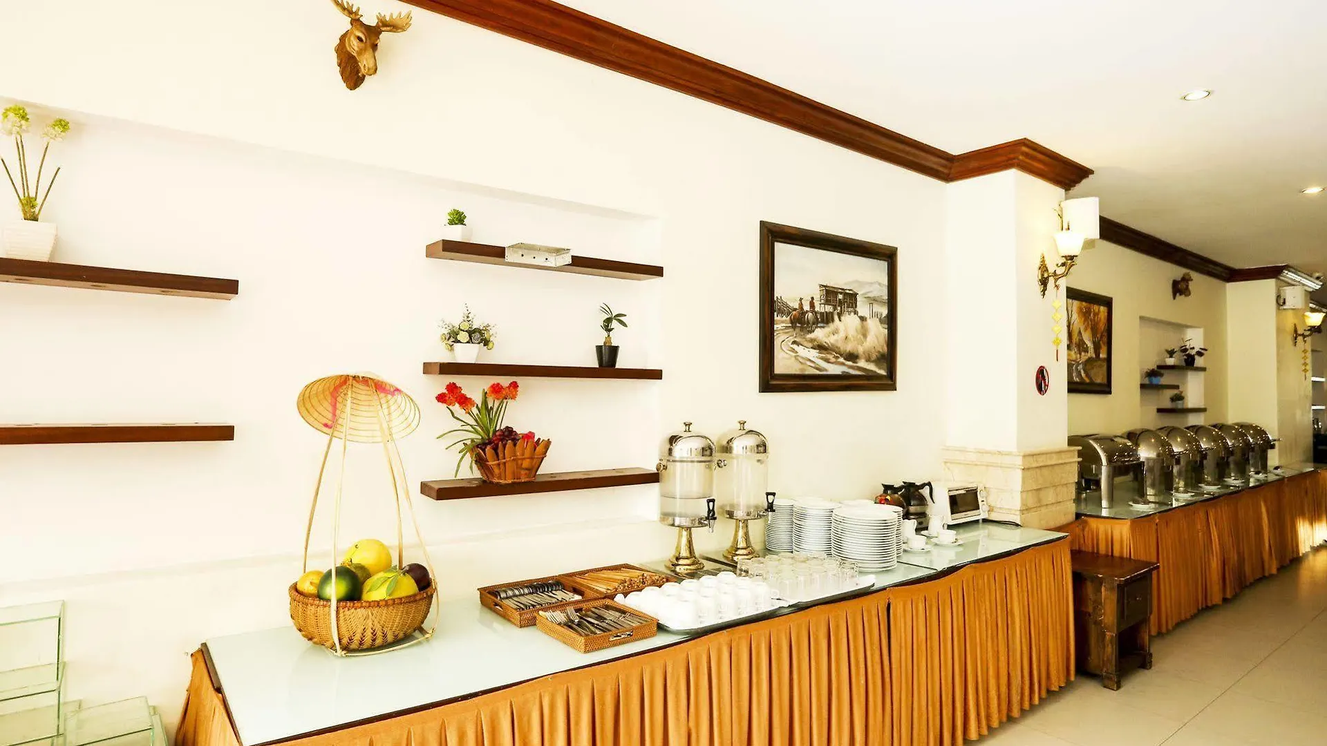 Seventeen Saloon Hotel Da Nang